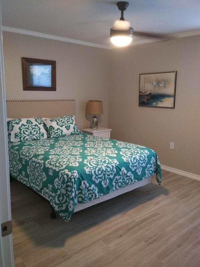 Executive Keys Condominiums On The Beach Порт Арансас Екстериор снимка