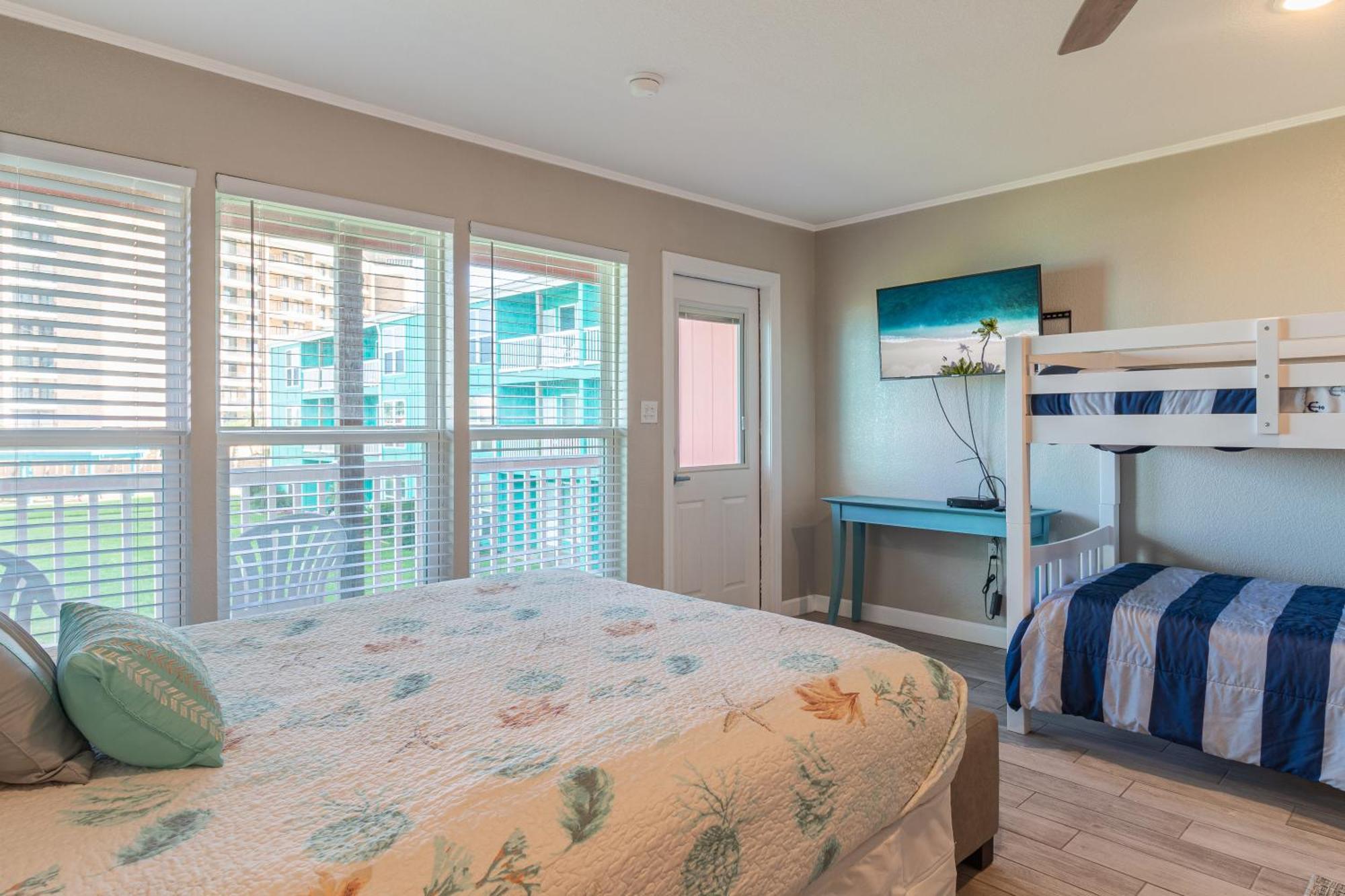 Executive Keys Condominiums On The Beach Порт Арансас Екстериор снимка